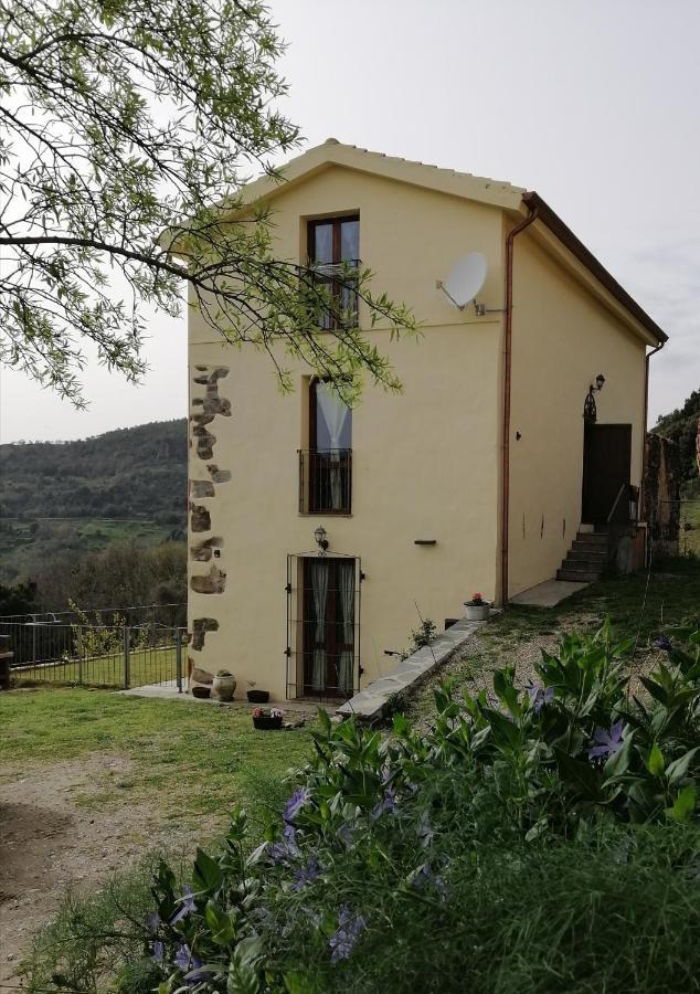 Ferula Romantica Mansarda Tra Fiumi E Montagne Sardegna Seùlo Exterior foto