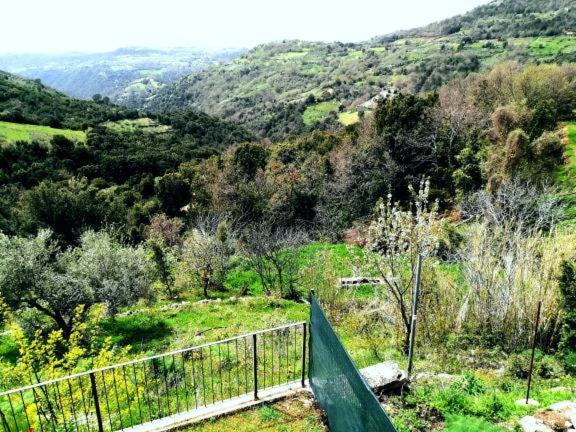 Ferula Romantica Mansarda Tra Fiumi E Montagne Sardegna Seùlo Exterior foto